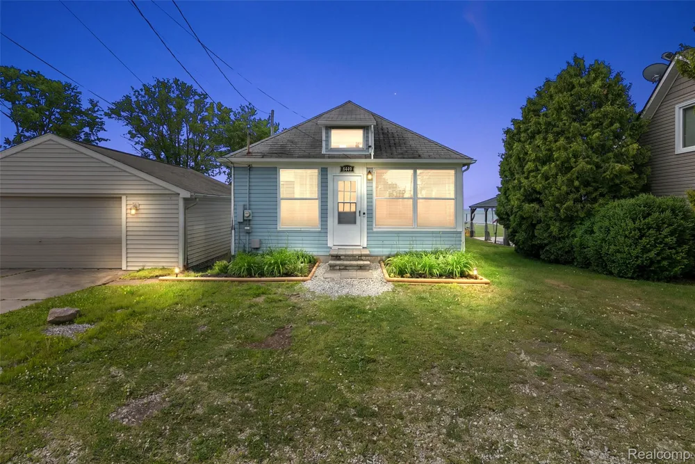 8449 Dixie Highway Ira Township, MI 48023