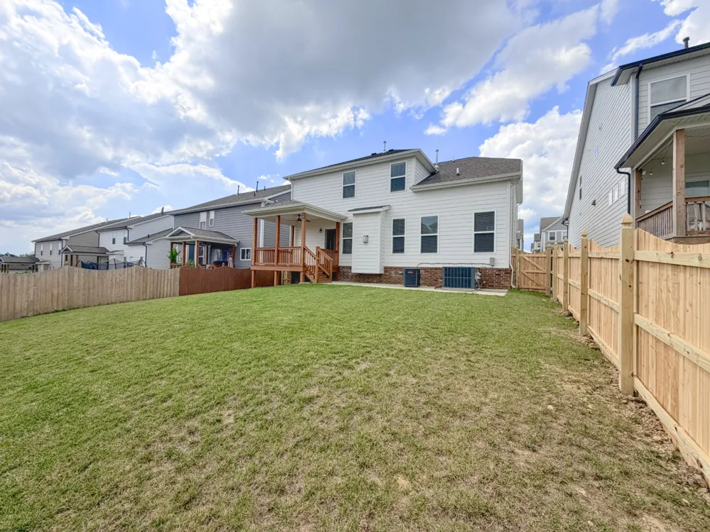105 Cryer Dr Gallatin, TN 37066