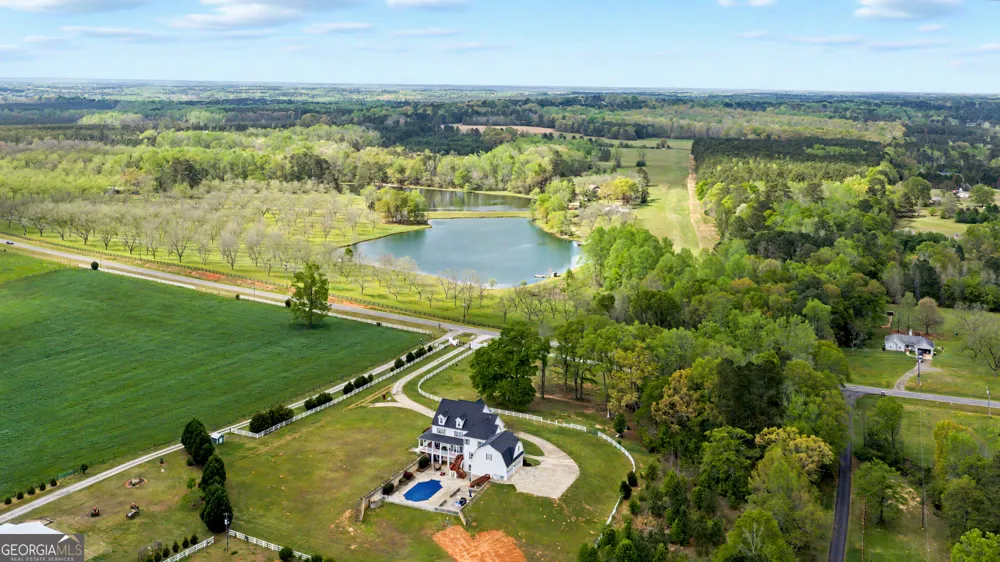 1815 Drew Allen RD Williamson, GA 30292