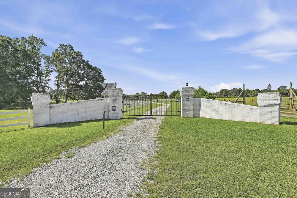 1815 Drew Allen RD Williamson, GA 30292