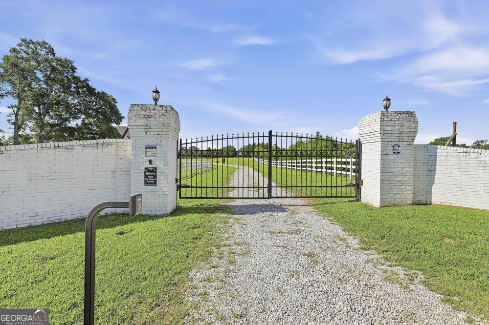 1815 Drew Allen RD Williamson, GA 30292