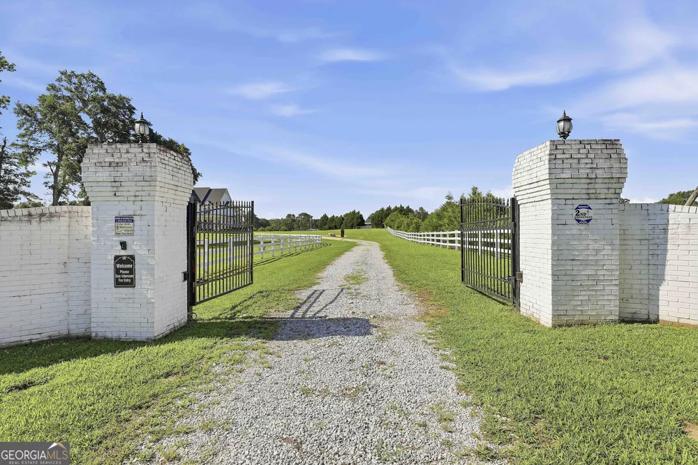1815 Drew Allen RD Williamson, GA 30292