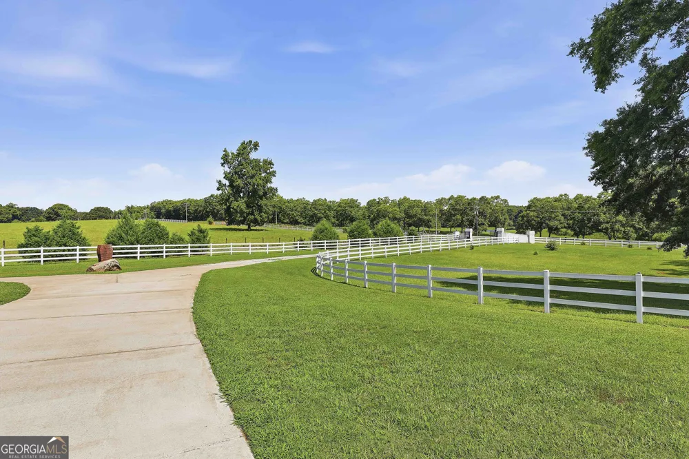 1815 Drew Allen RD Williamson, GA 30292