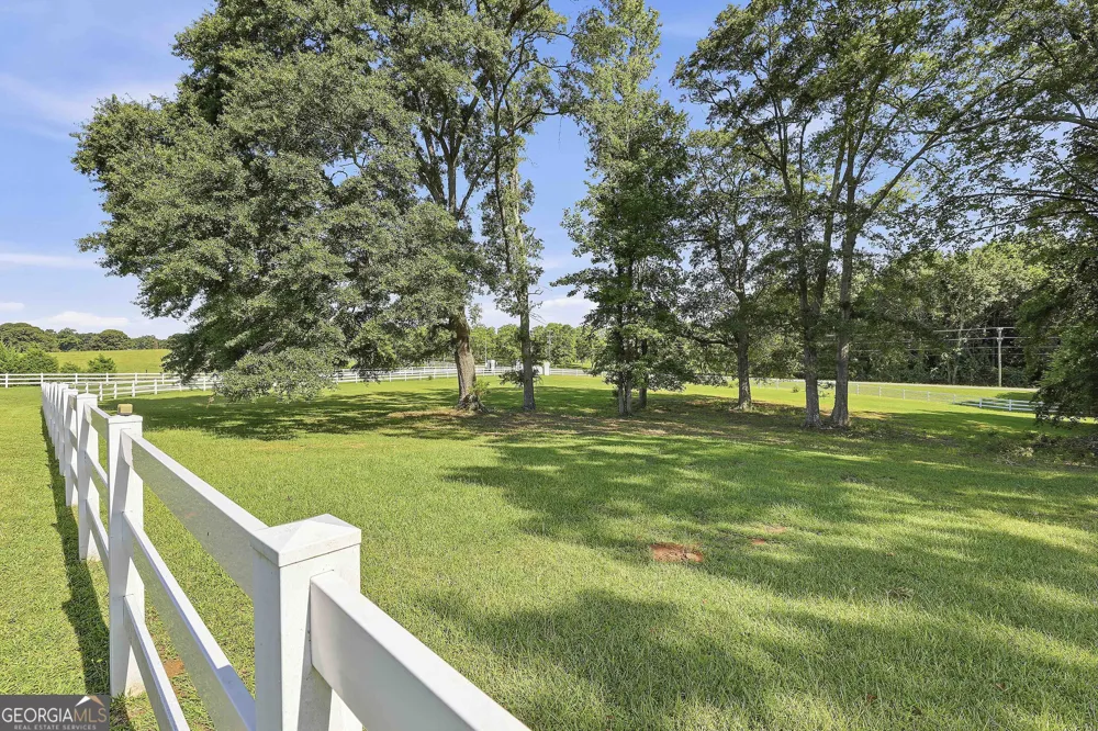 1815 Drew Allen RD Williamson, GA 30292