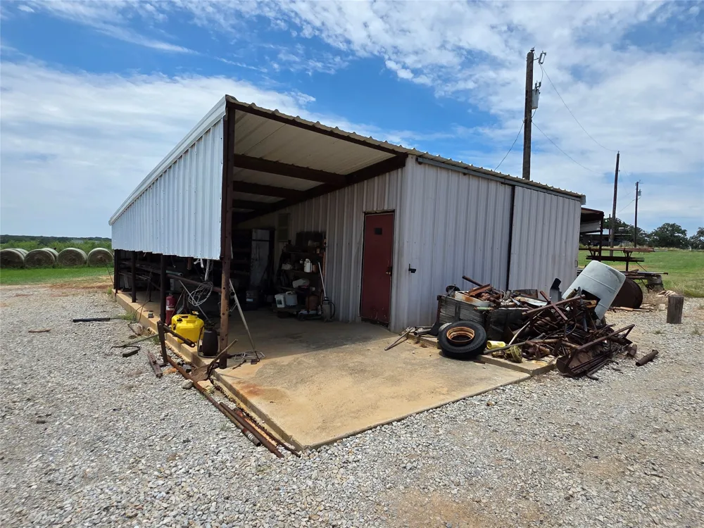 2251 Fm 585 Bangs, TX 76823
