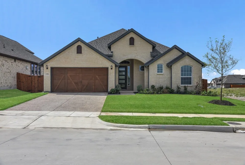 7701 Sheaves Trail Joshua, TX 76058