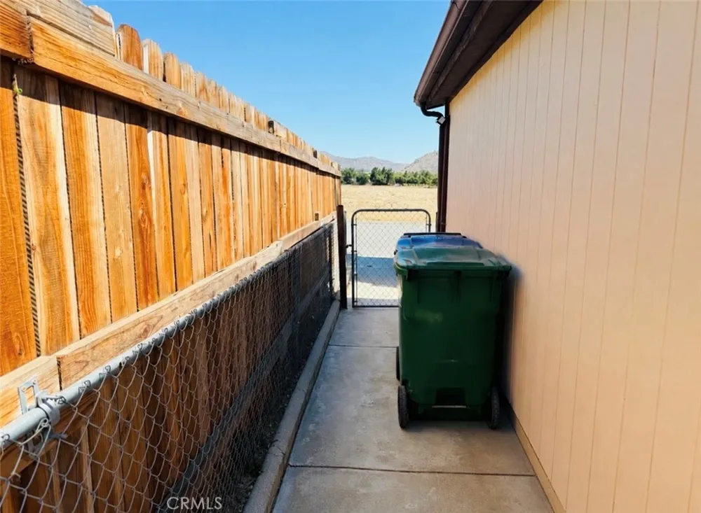 34777 Donald Hemet, CA 92545