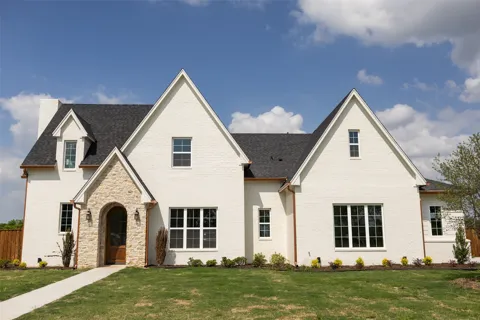 931 Fawn Drive