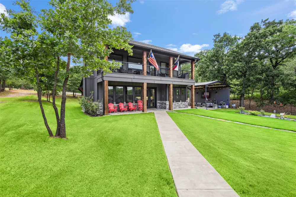 136 Private Road 197 Streetman, TX 75859