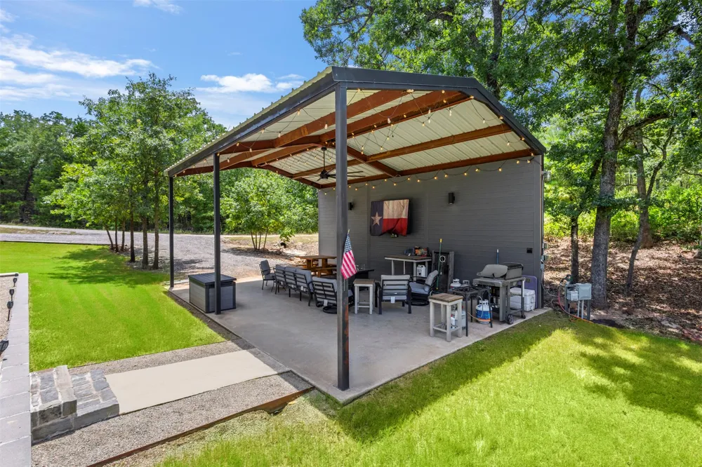 136 Private Road 197 Streetman, TX 75859