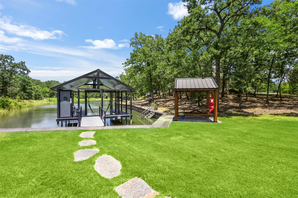 136 Private Road 197 Streetman, TX 75859