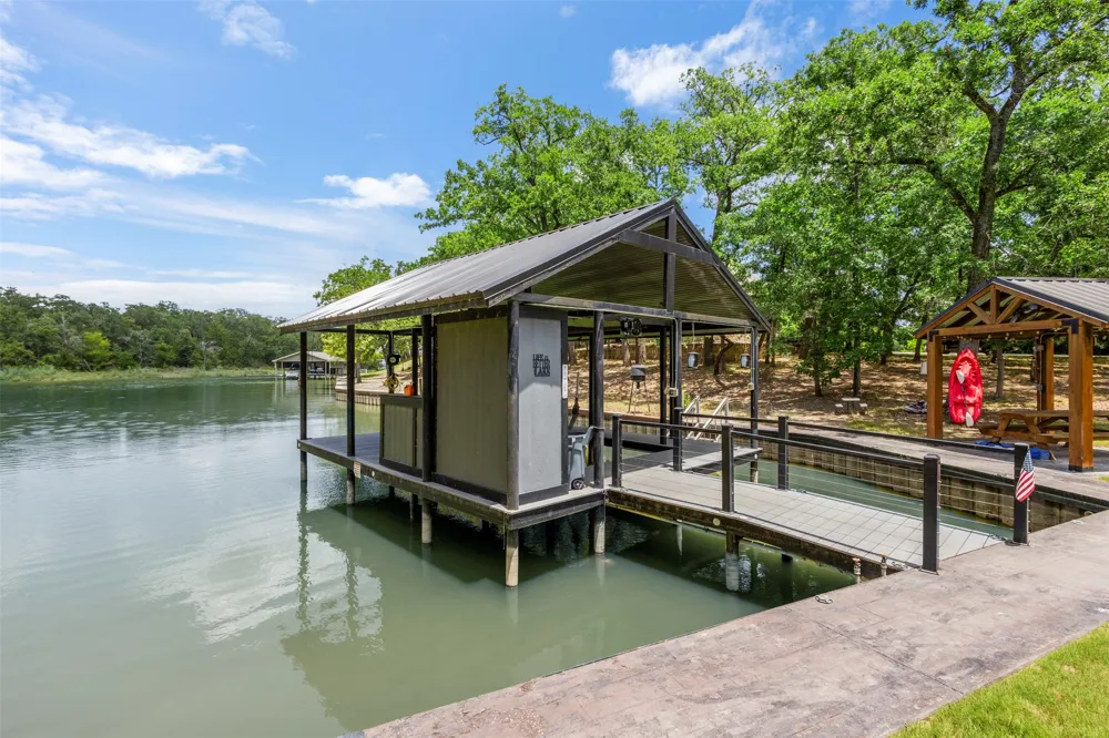 136 Private Road 197 Streetman, TX 75859