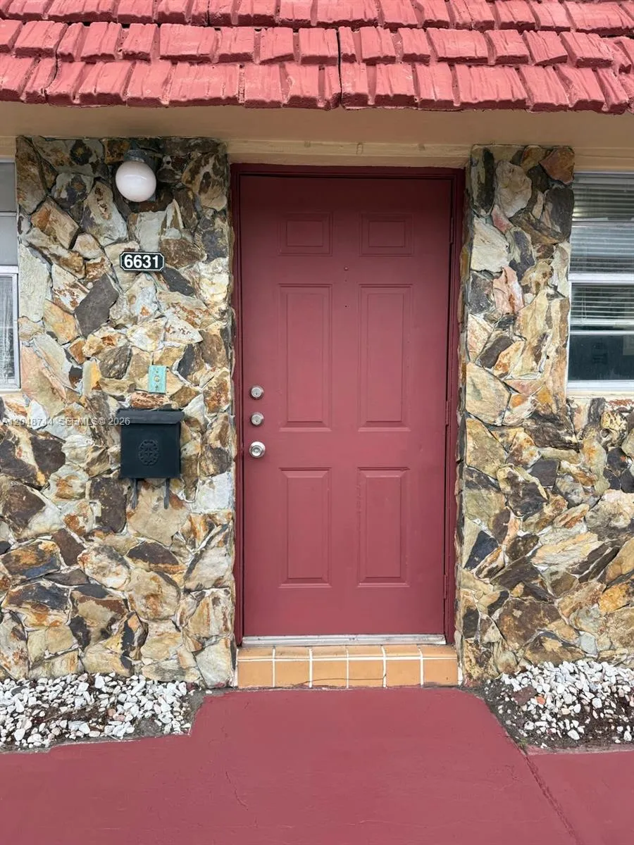 6631 SW 41st Pl #43 Davie, FL 33314