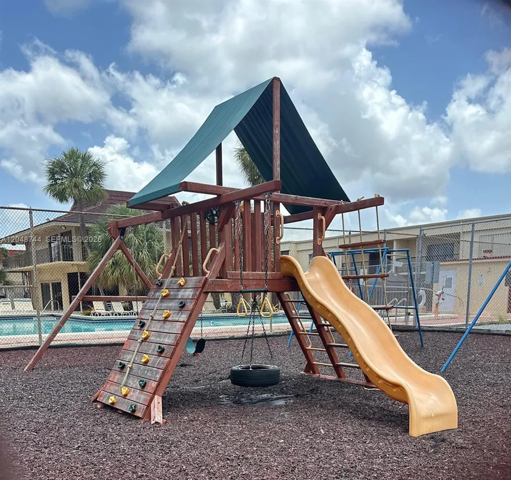 6631 SW 41st Pl #43 Davie, FL 33314