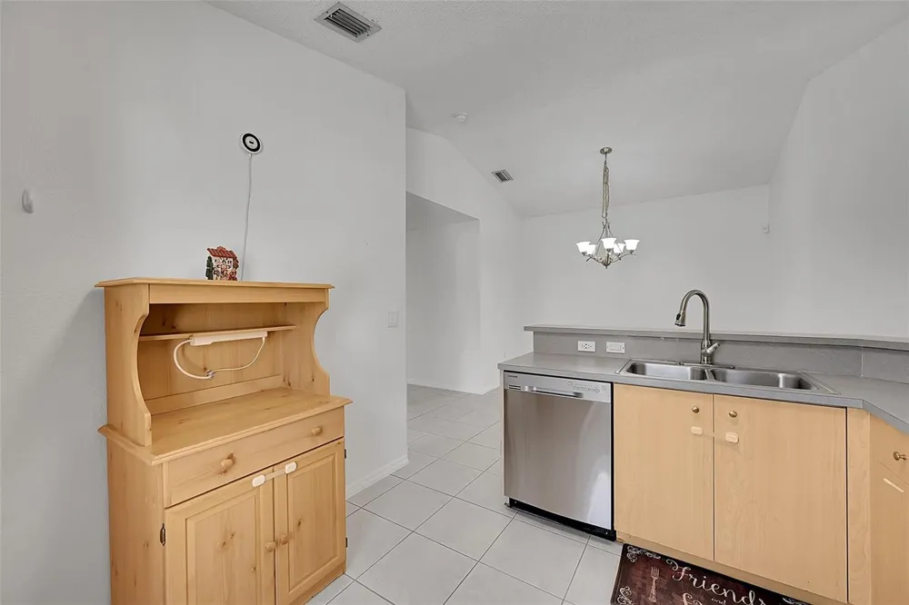 5361 NW 90th Avenue Sunrise, FL 33351
