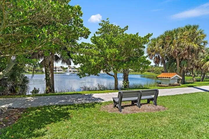 440 Jupiter Lane Juno Beach, FL 33408
