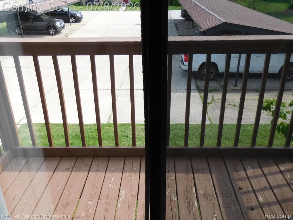 284 E 13 Mile, Unit #202 Madison Heights City, MI 48071