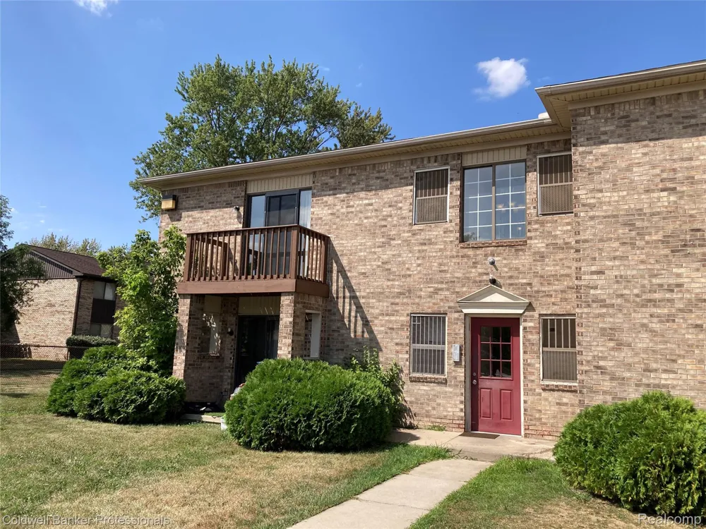 284 E 13 Mile, Unit #202 Madison Heights City, MI 48071