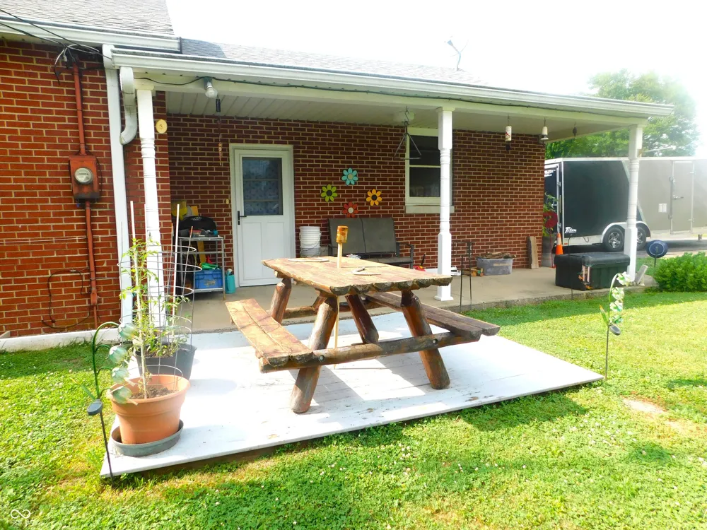 907 E Hillside Drive S Greensburg, IN 47240