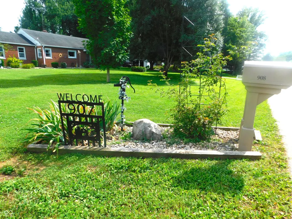 907 E Hillside Drive S Greensburg, IN 47240