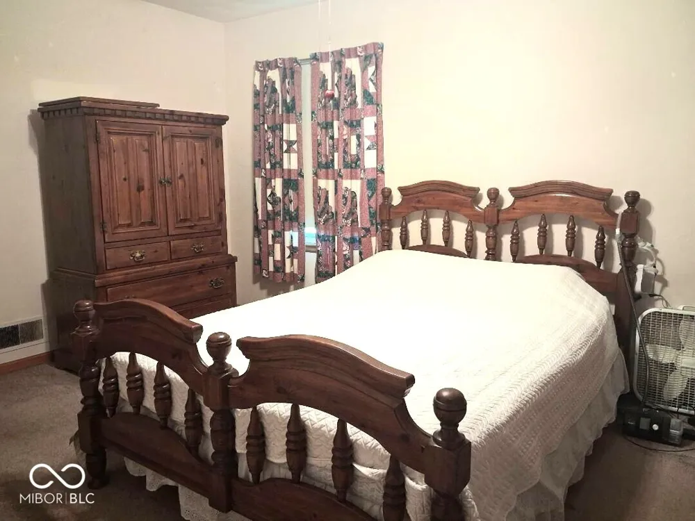 907 E Hillside Drive S Greensburg, IN 47240