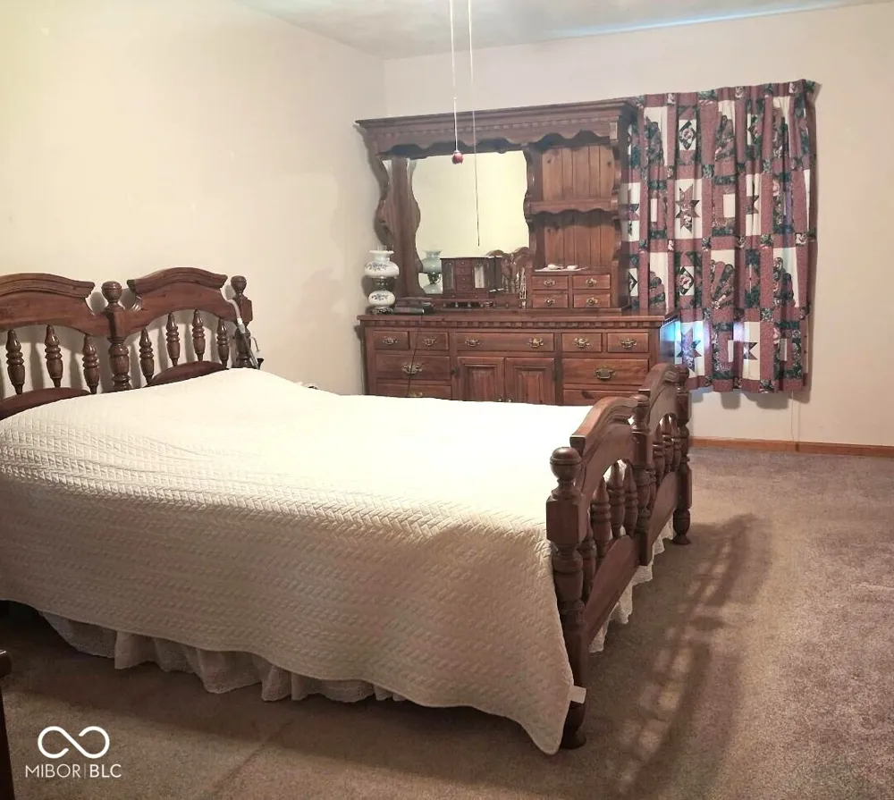 907 E Hillside Drive S Greensburg, IN 47240