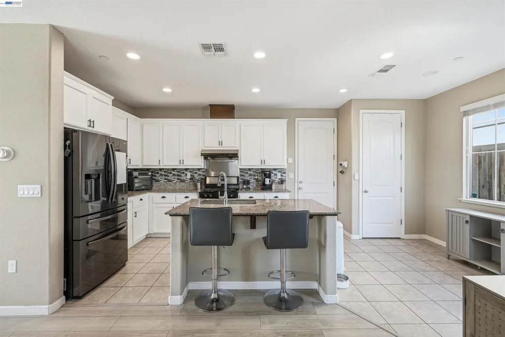 146 Halsey Way Pittsburg, CA 94565