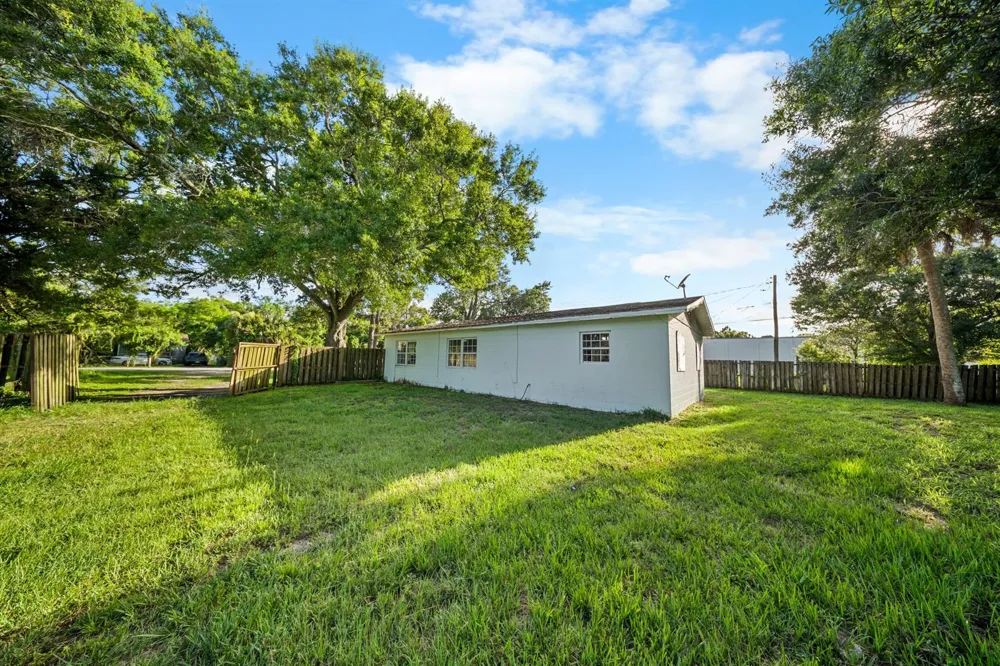 3516 Avenue F Fort Pierce, FL 34947