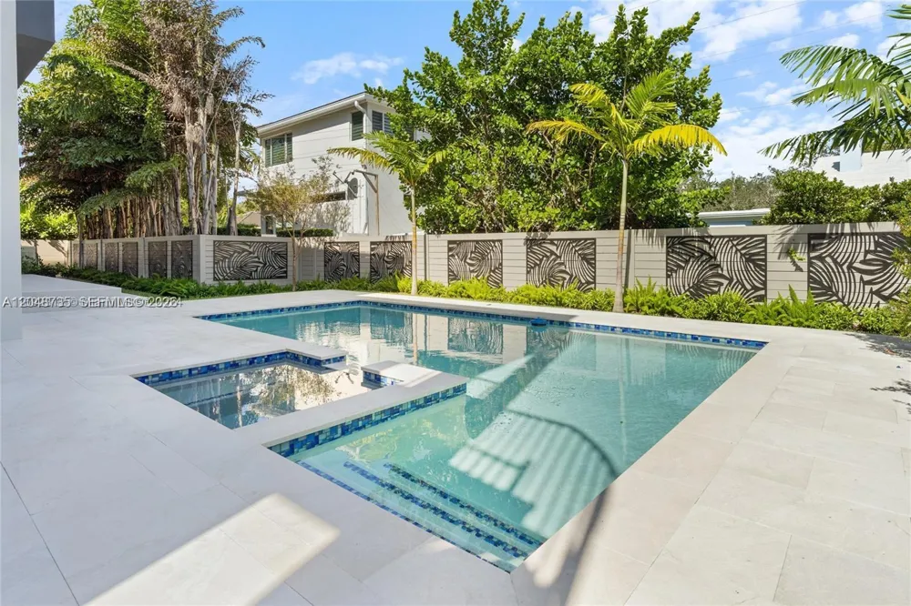 801 SE 11th Ct Fort Lauderdale, FL 33316