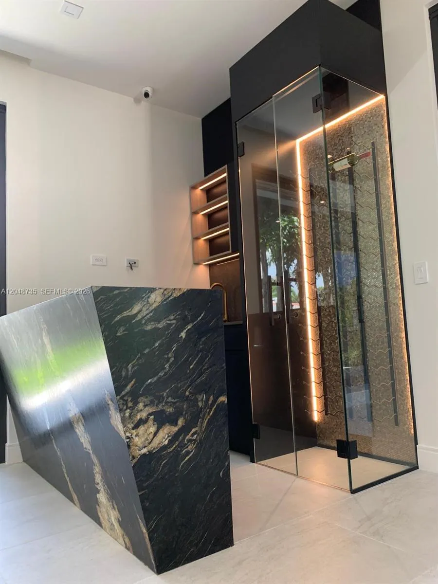 801 SE 11th Ct Fort Lauderdale, FL 33316