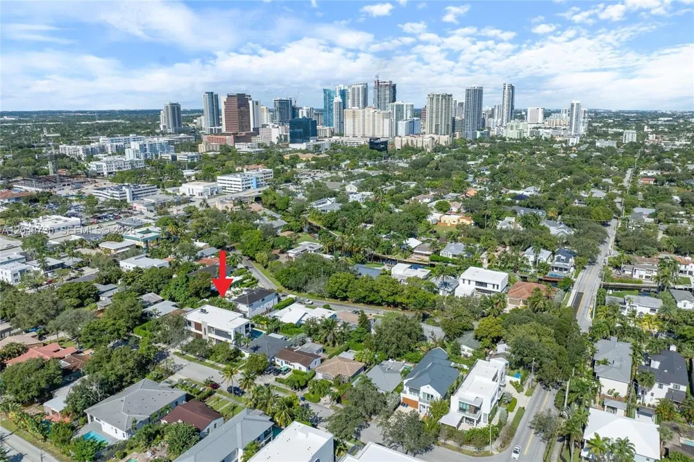 801 SE 11th Ct Fort Lauderdale, FL 33316