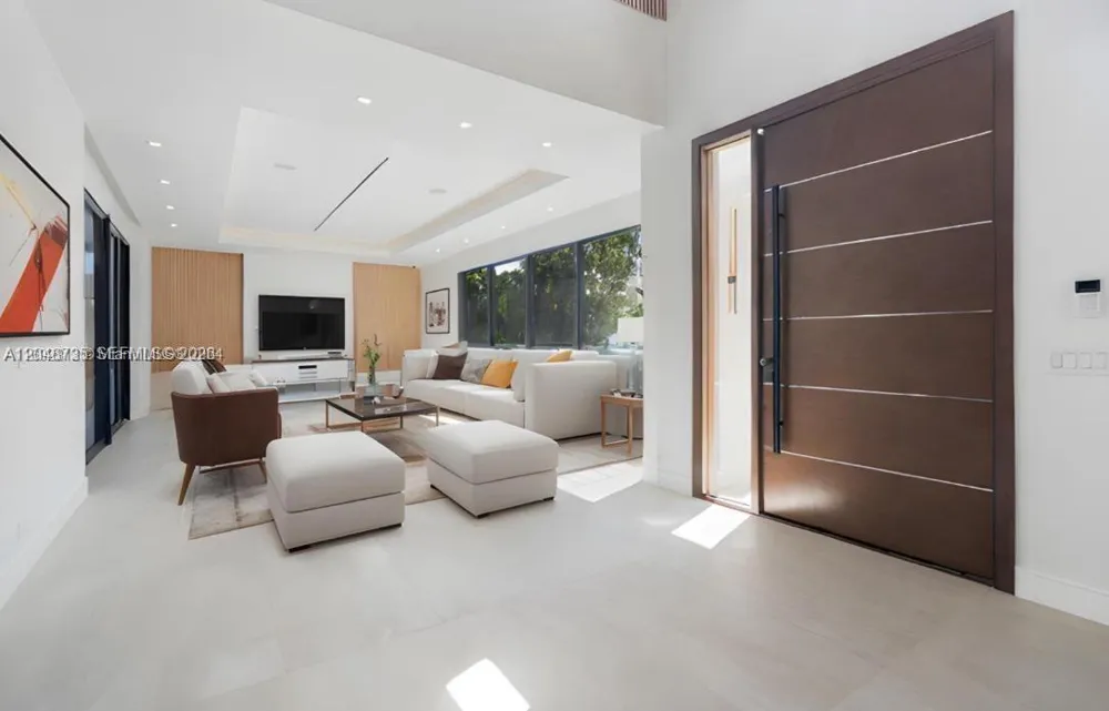 801 SE 11th Ct Fort Lauderdale, FL 33316