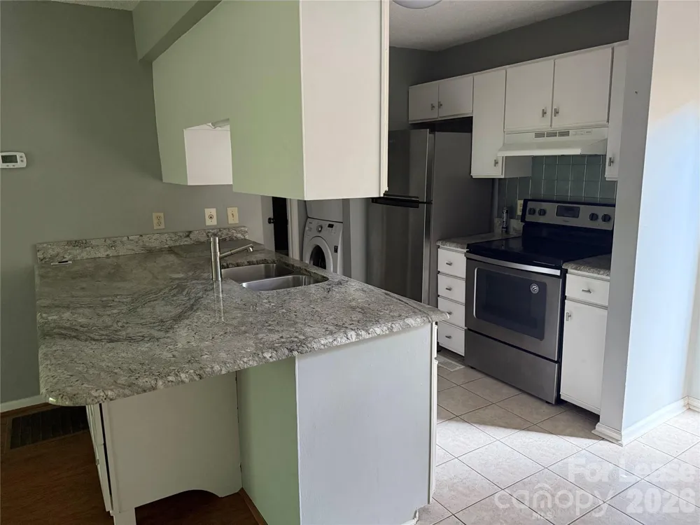 1420 11th Street Drive NW Hickory, NC 28601