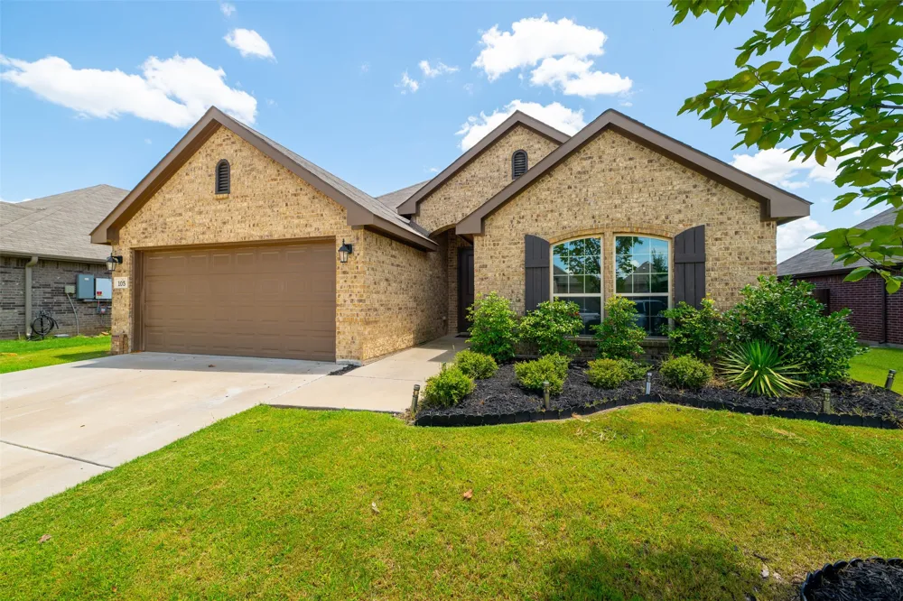 105 Cheryl Drive Keene, TX 76059