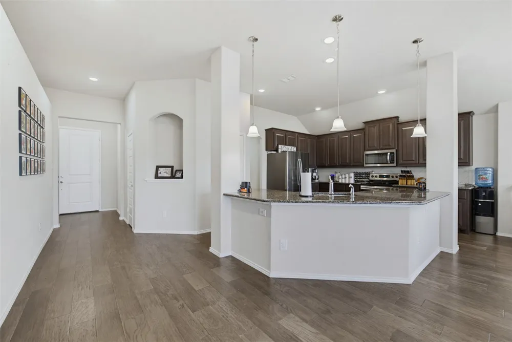 105 Cheryl Drive Keene, TX 76059