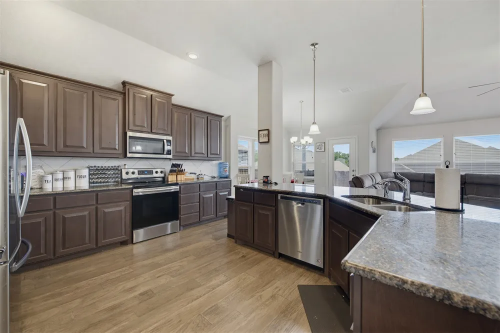 105 Cheryl Drive Keene, TX 76059