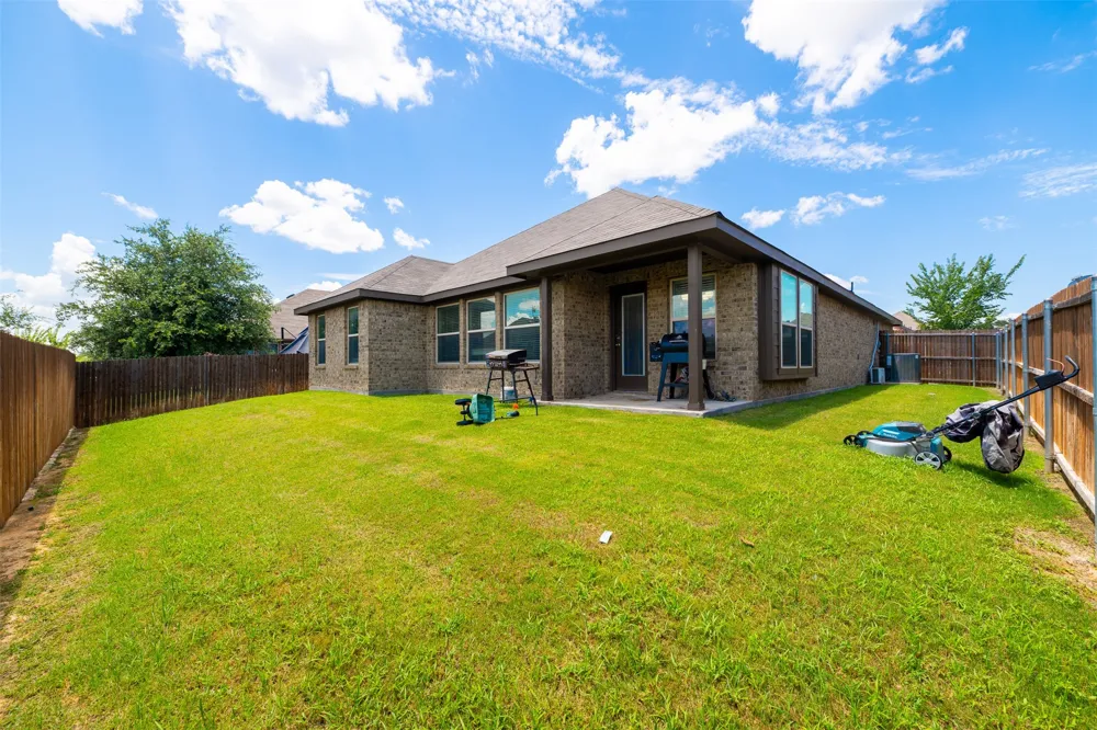105 Cheryl Drive Keene, TX 76059