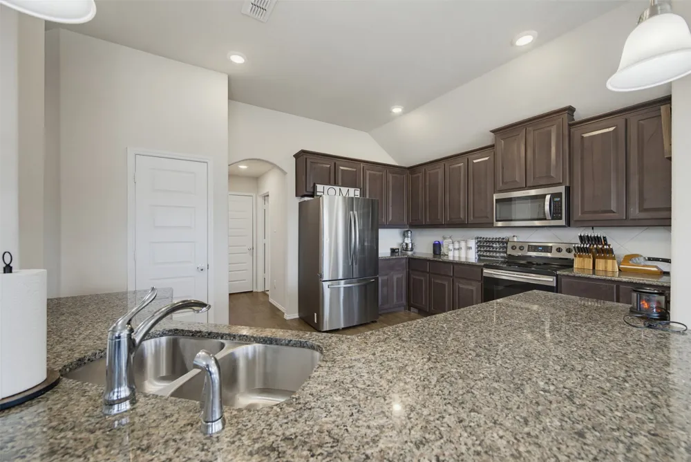 105 Cheryl Drive Keene, TX 76059