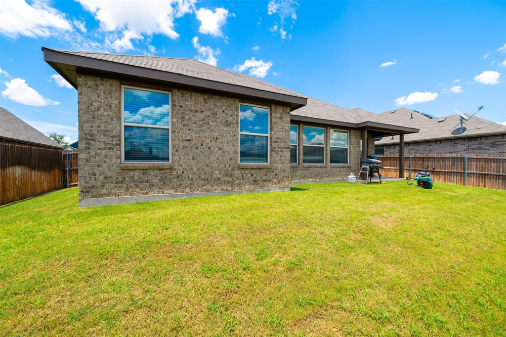 105 Cheryl Drive Keene, TX 76059