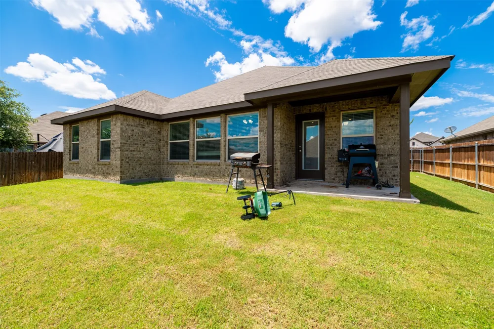105 Cheryl Drive Keene, TX 76059
