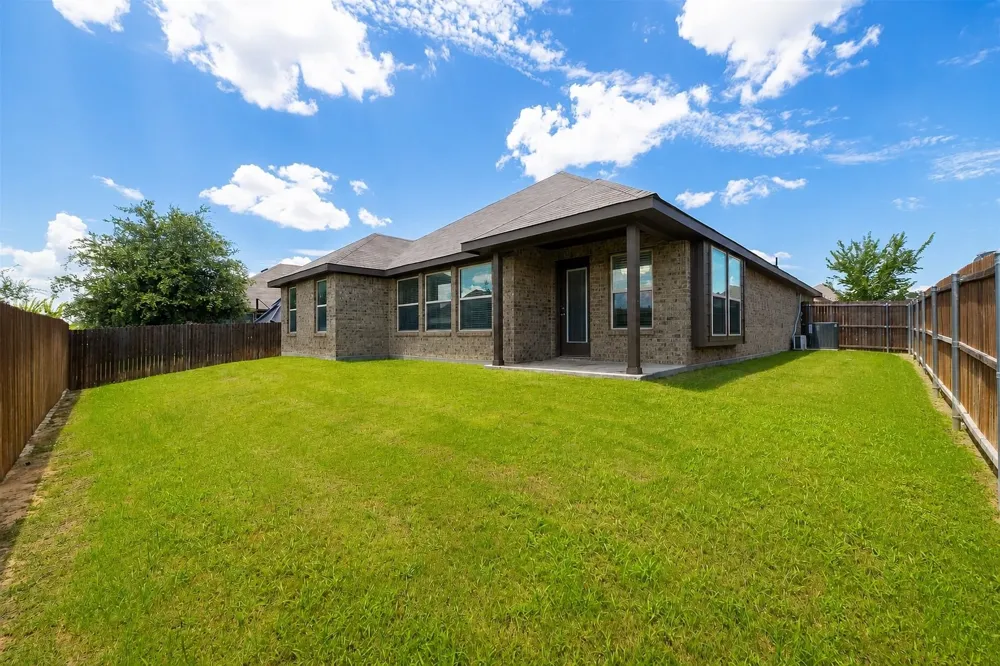 105 Cheryl Drive Keene, TX 76059