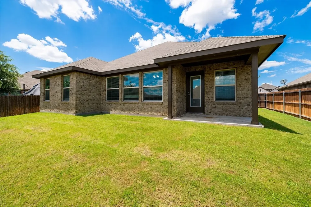 105 Cheryl Drive Keene, TX 76059