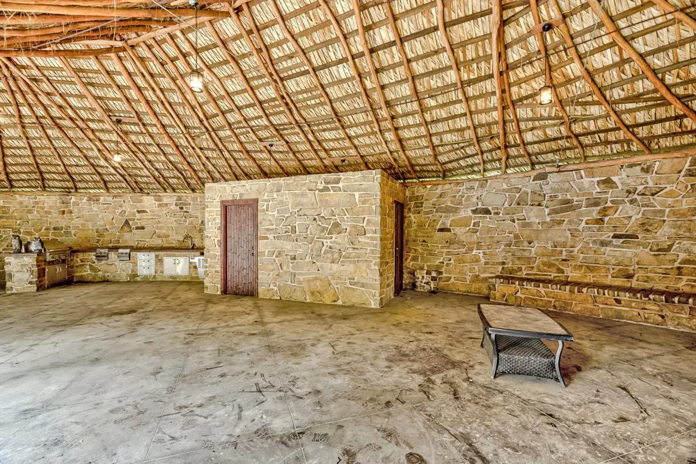 5200 Main Street Vidor, TX 77662