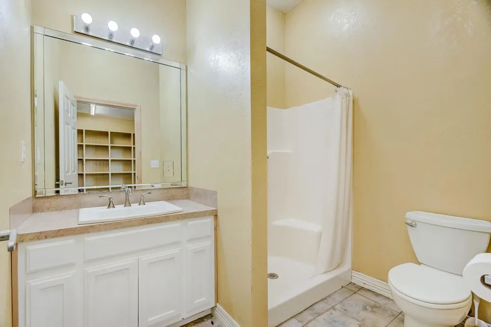 5200 Main Street Vidor, TX 77662