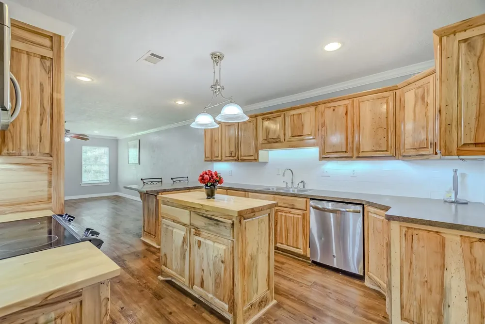 5200 Main Street Vidor, TX 77662