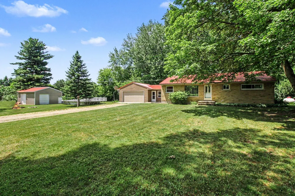 6025 Zimmer Road Haslett, MI 48840