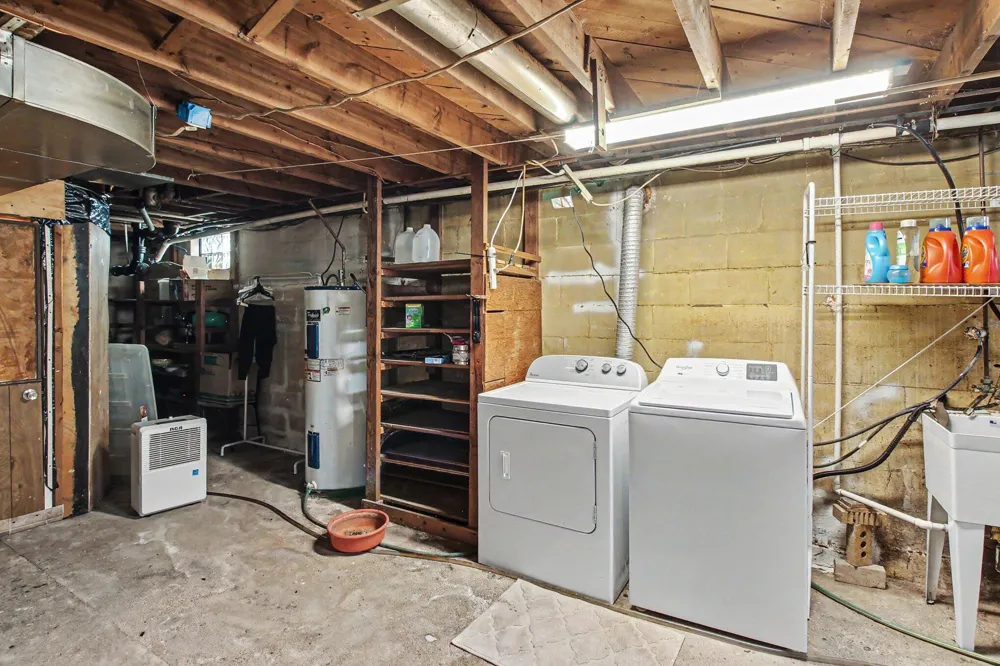 6025 Zimmer Road Haslett, MI 48840