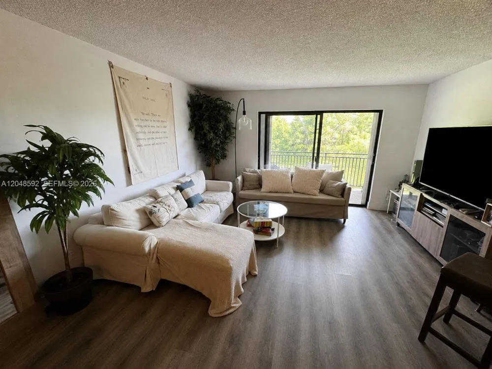 16171 Blatt Blvd #412 Weston, FL 33326