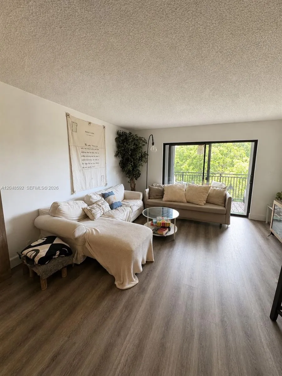 16171 Blatt Blvd #412 Weston, FL 33326