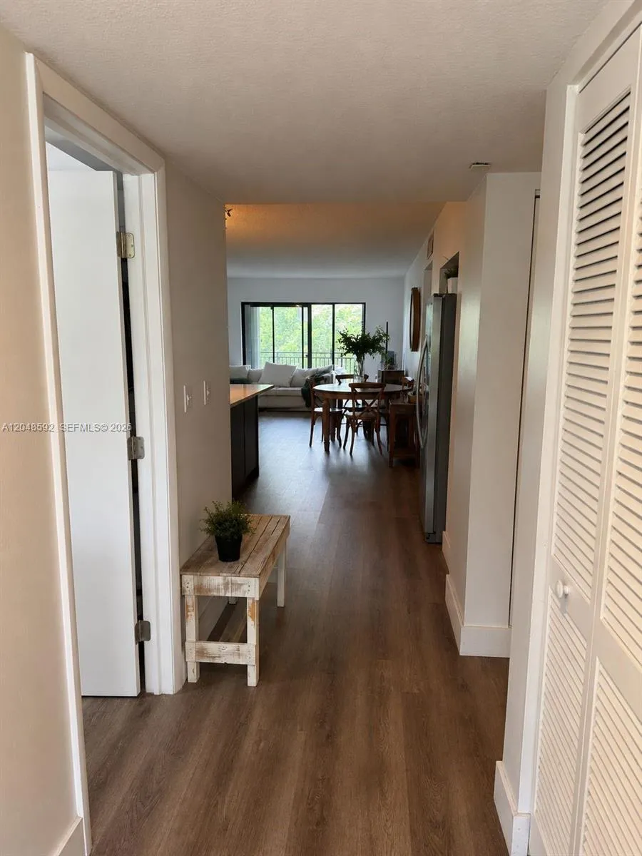 16171 Blatt Blvd #412 Weston, FL 33326